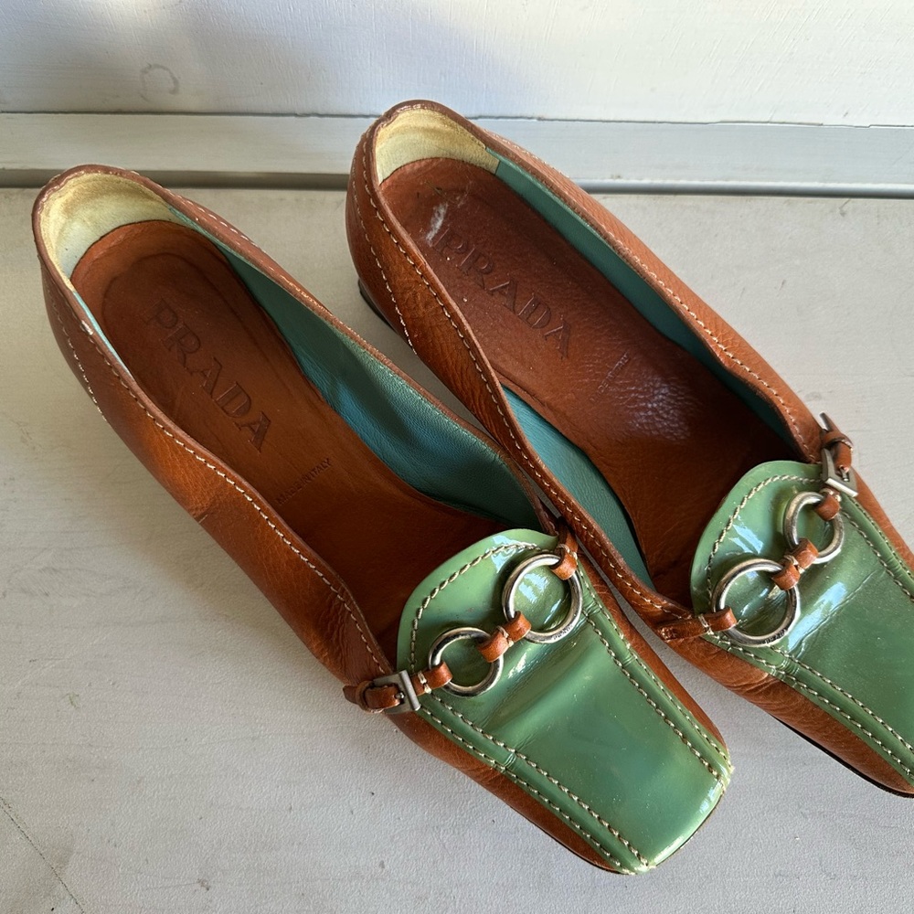 Prada Women's Tan and Green Chain Loafers